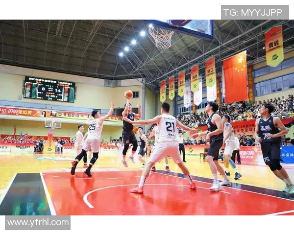 传奇球星六人足球赛精彩对决 展现球场巅峰技艺与无尽激情